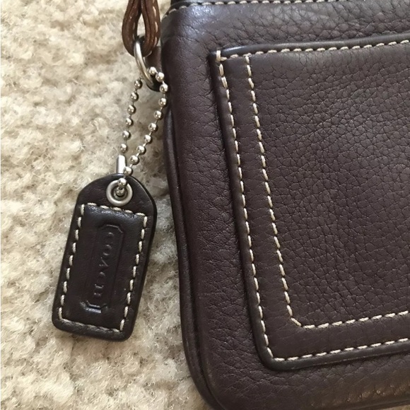 Coach Chelsea brown wristlet Y2K - Picture 3 of 13
